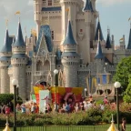 Family vacation with kids at Disney world on a budget